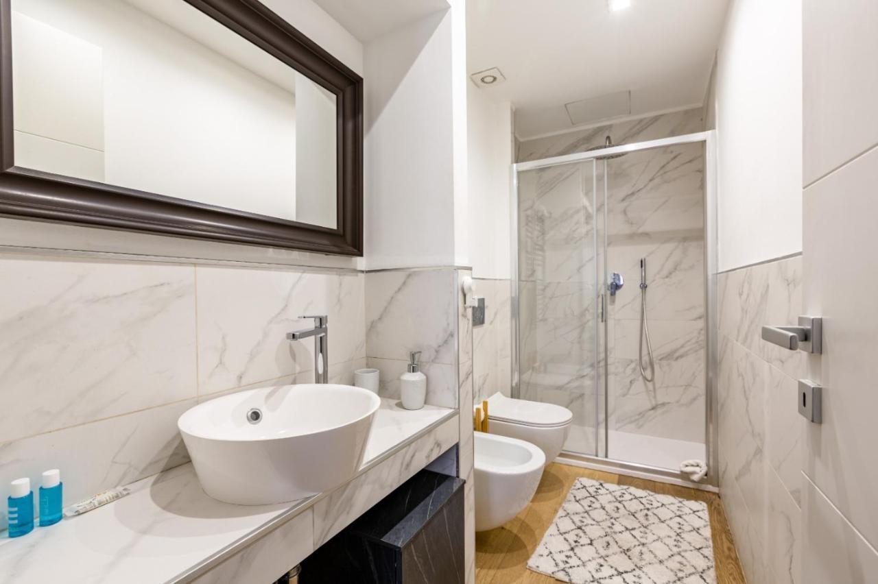 Modern Apt 300Mt From Milano Central Station! Apartment Ngoại thất bức ảnh